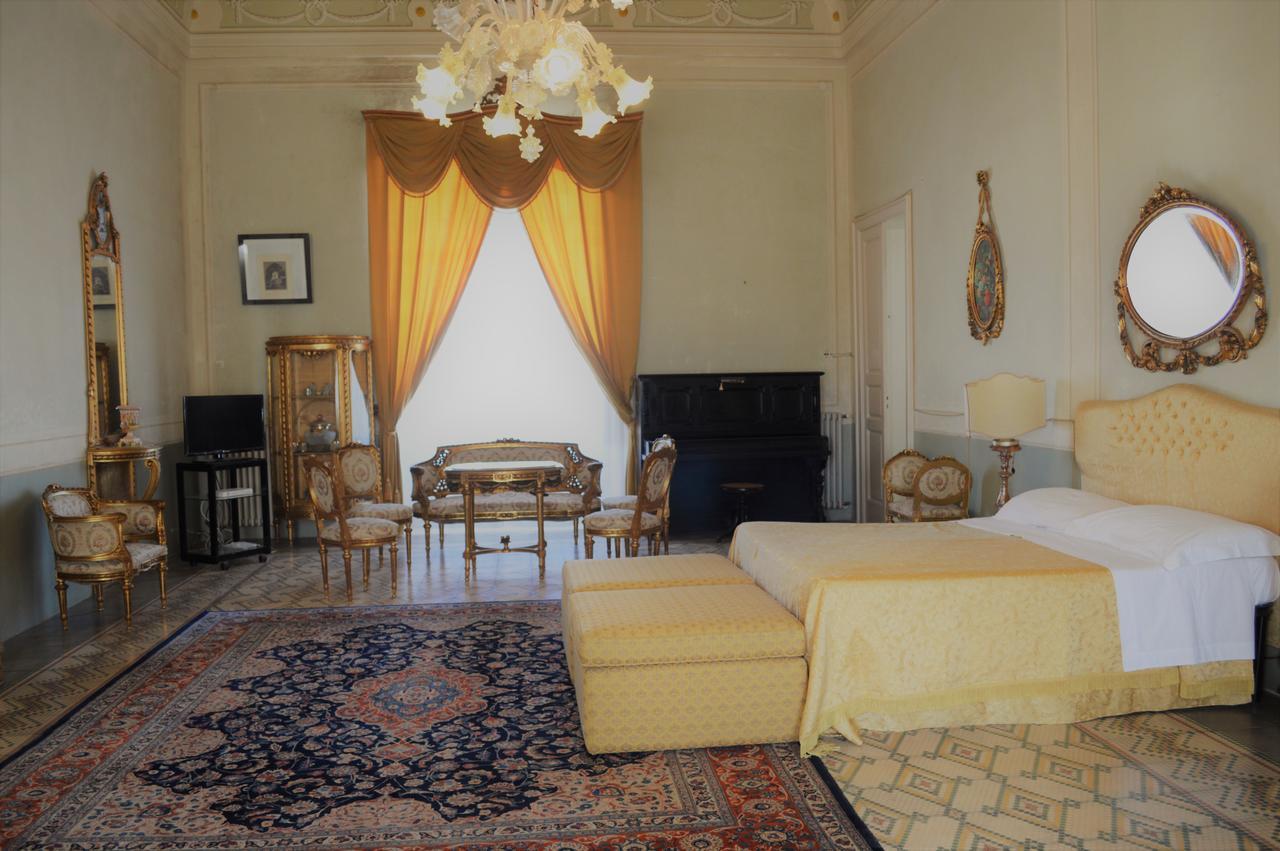 Palazzo Vecchio Acomodação com café da manhã Marittima Exterior foto